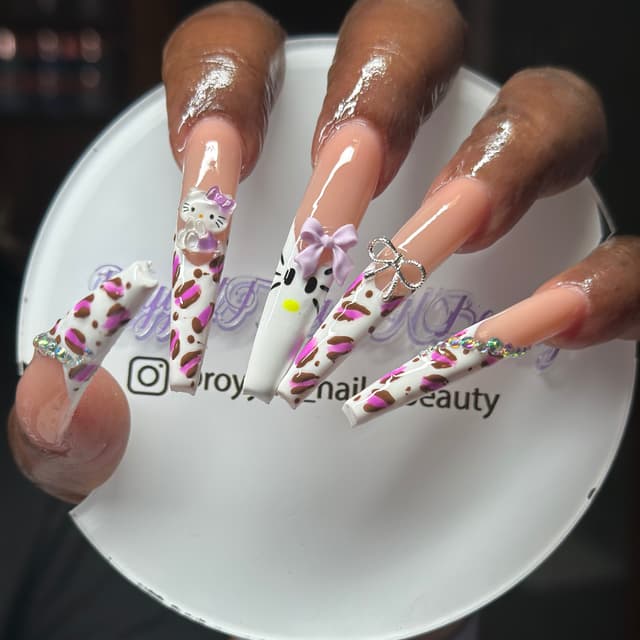 V.I.P XL’s at RoyyalT Nails N Beauty in Campbell, OH